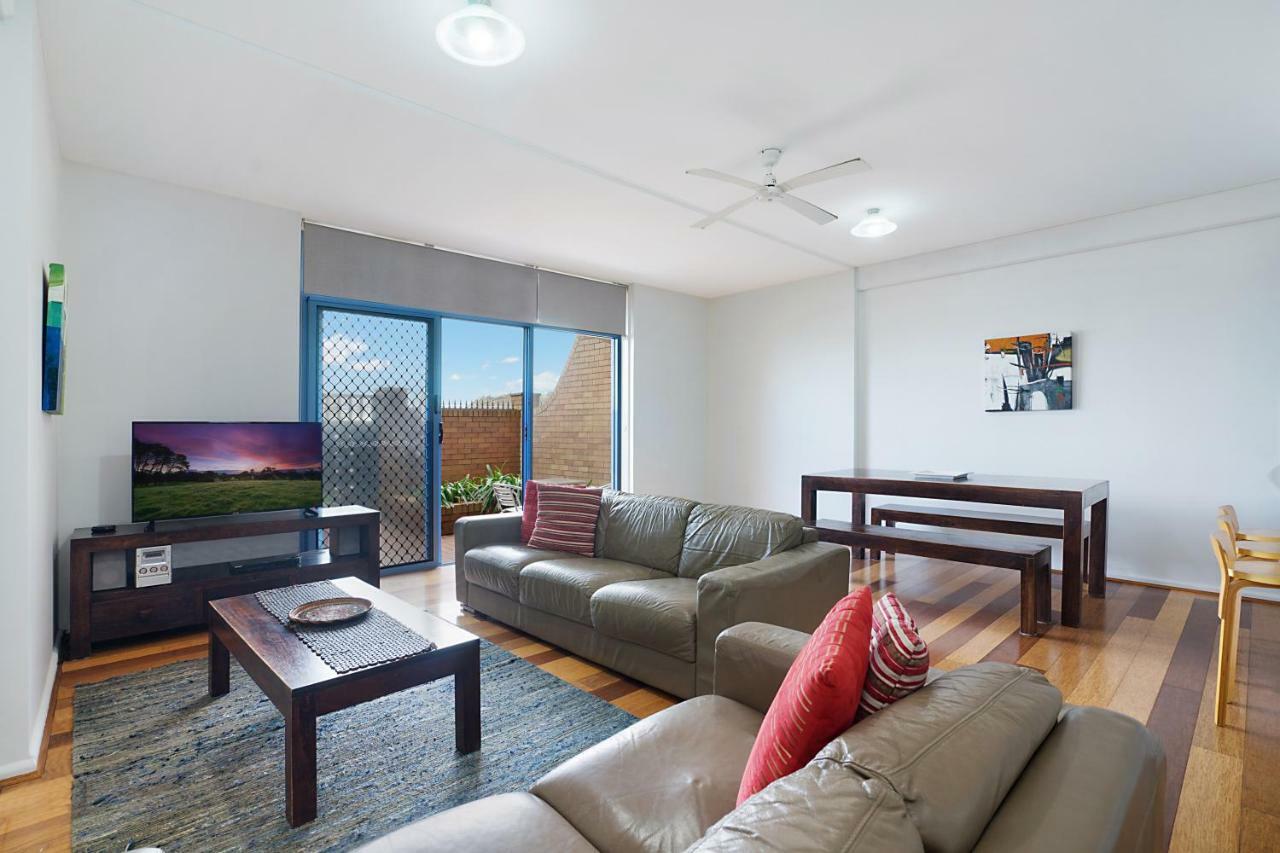 Newcastle Short Stay Accommodation - Sandbar Newcastle Beach Exterior foto